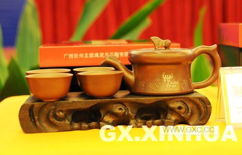 钦州坭兴陶-1.jpg