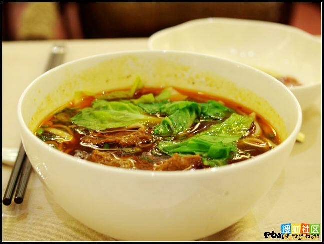 【一席一菜观】红烧牛肉面.jpg
