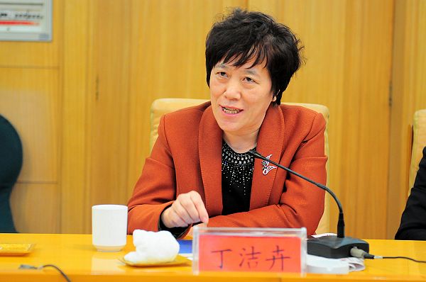 2013年3月17日，茌平县人大副主任丁洁卉在山东省茌平县首届孝义文化研讨会上。 (12).jpg