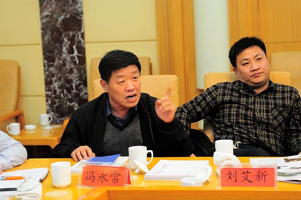 2013年3月17日，茌平县原政协副主席、统战部部长冯永常在山东省茌平县首届孝义文化研讨.jpg