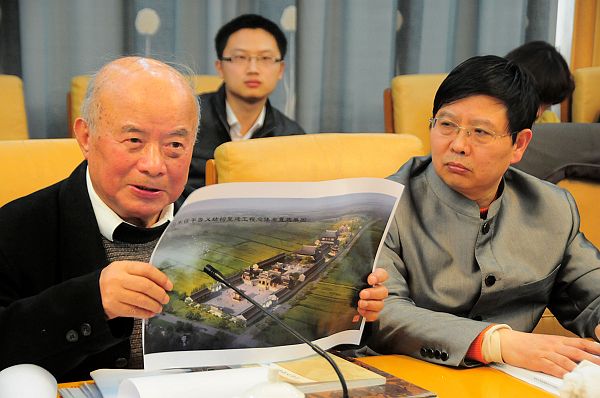 2013年3月17日，古建筑专家、同济大学教授、博士生导师路秉杰在山东省茌平县首届孝义文.jpg
