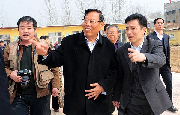2013年3月18日，在山东省茌平县韩屯镇首届鲁义姑孝义文化节开幕式现场，韩屯镇党委书记.jpg