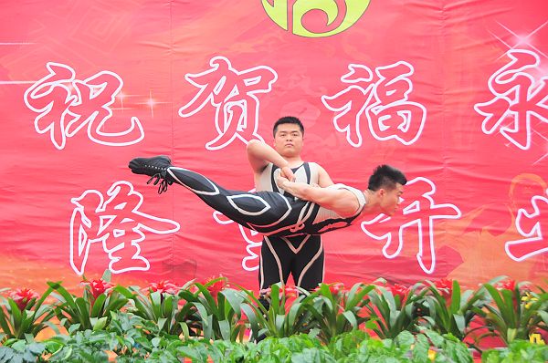2013年3月17日，聊城华兴商厦福永量贩超市开业掠影。 (44).JPG