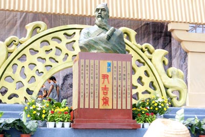 2010100714283664907.jpg