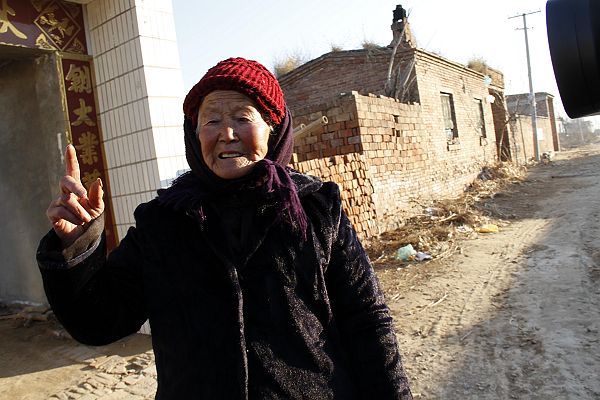 2014年1月21日，林志国在山东省冠县范寨乡雷庄、东邢庄、西邢庄、林庄、中塘村为当地的孤寡老人、 残障儿童 ...