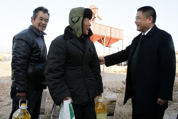2014年1月21日，林志国在山东省冠县范寨乡雷庄、东邢庄、西邢庄、林庄、中塘村为当地的孤寡老人、 残障儿童 ...