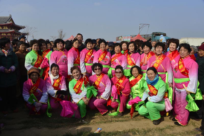 2014年3月4日，东北大秧歌舞动春天的山东省茌平县鲁义姑庙会。