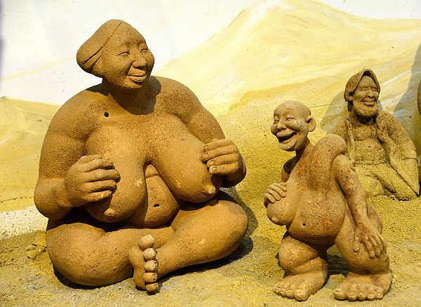 黄源黑陶艺术馆的展品