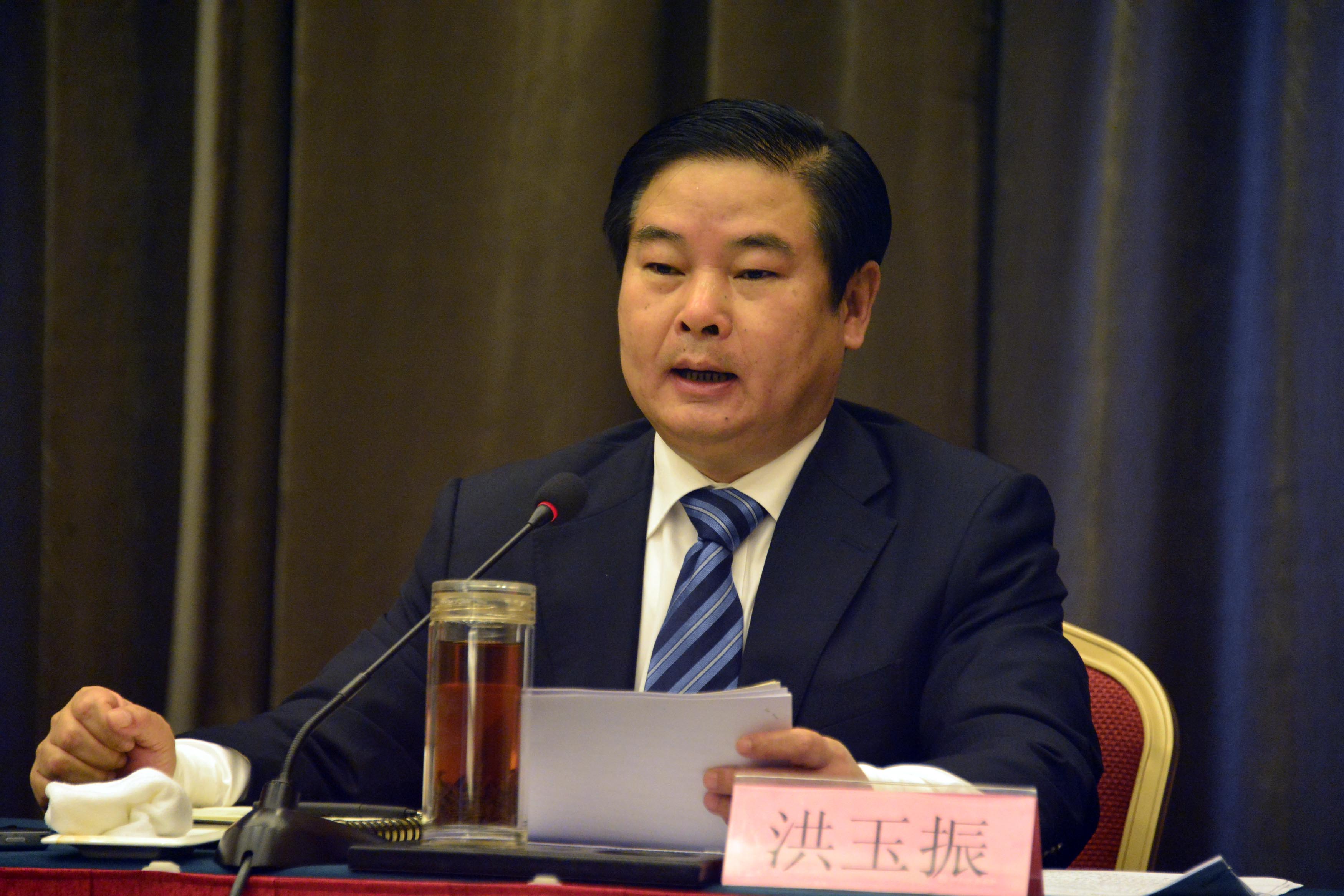2014年3月28日，山东省聊城市副市长洪玉振 主持全市质量工作会议。