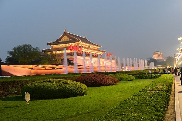 天安门夜景（聊城宋焕杰摄影作品）