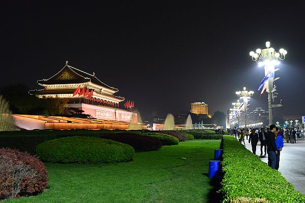 天安门夜景（聊城宋焕杰摄影作品）