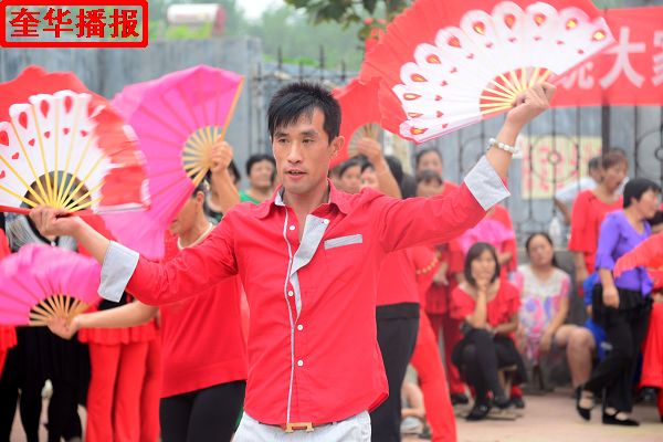 茌平广场舞农家女大“PK”