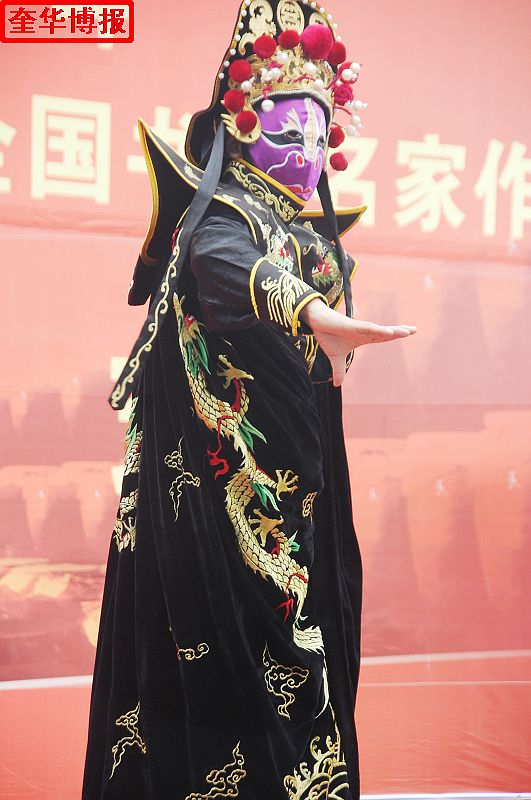 2014年11月1日，第三届醉一斗酒业储酒文化节开幕暨全国书画名家作品邀请展同时开展现场。