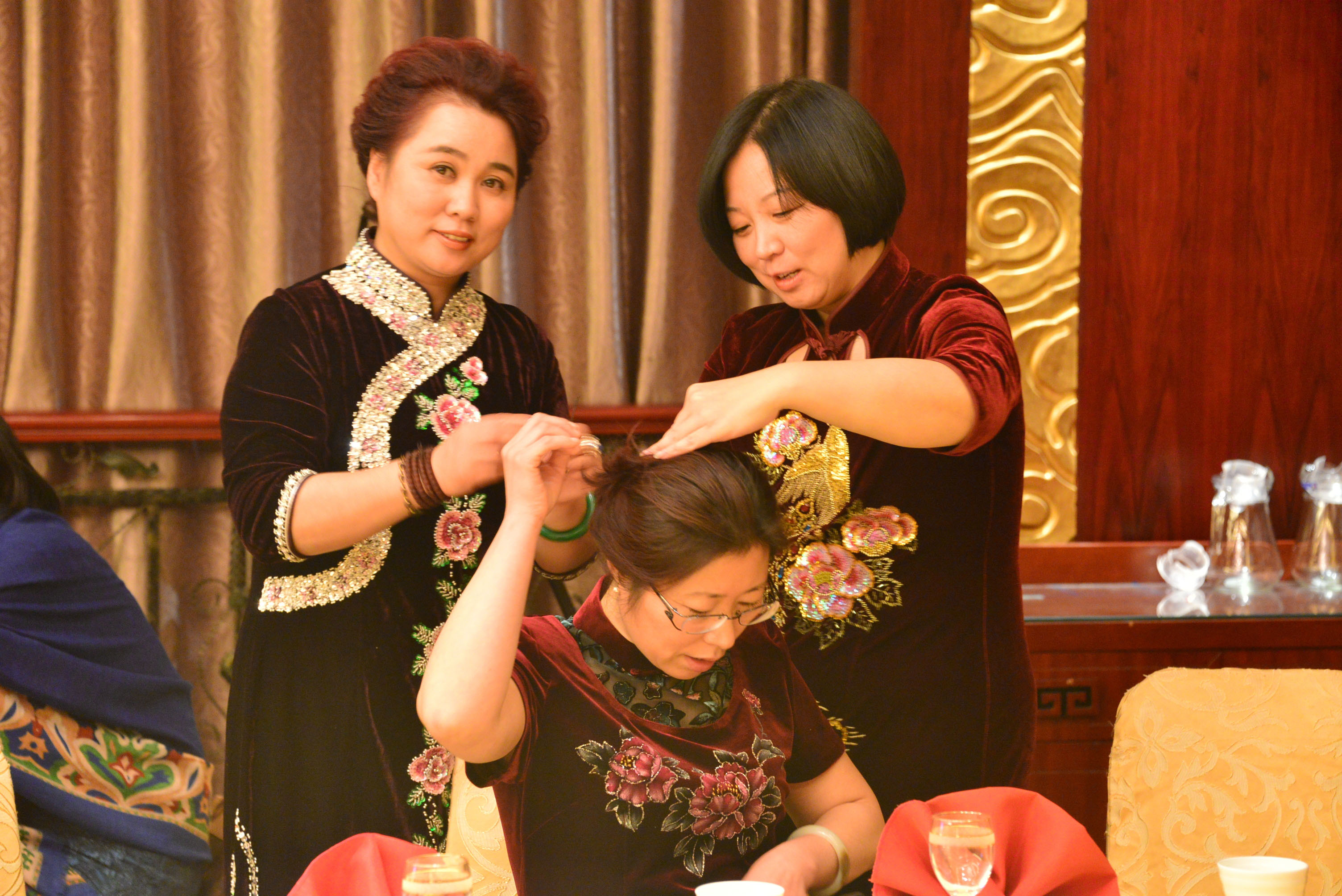 聊城女友旗袍俱乐部