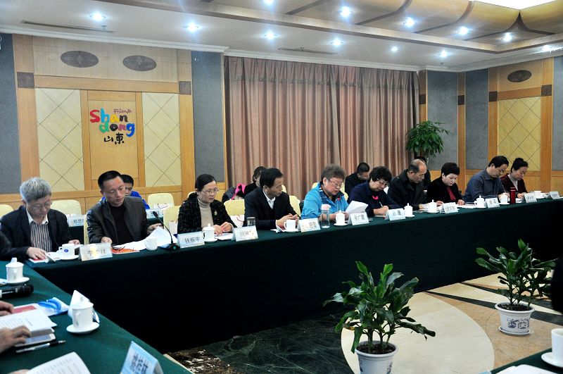 2017年11月8日，山东省聊城市中华职业教育社集中学习党的十九大报告精神会议现场。 (3).JPG