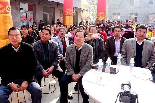 2017年11月7日，山东省茌平县第二届崔氏黄酒文化节暨文艺汇演现场 。 (15).jpg