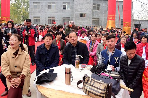 2017年11月7日，山东省茌平县第二届崔氏黄酒文化节暨文艺汇演现场 。 (38).jpg