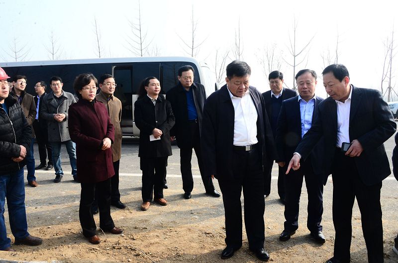 2017年11月20日，山东省聊城市政府副市长任晓旺会同市公路、交通及有关部门的领导，在.jpg