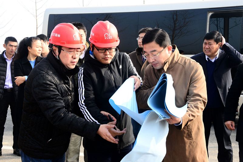 2017年11月20日，山东省聊城市政府副市长任晓旺会同市公路、交通及有关部门的领导，在.jpg