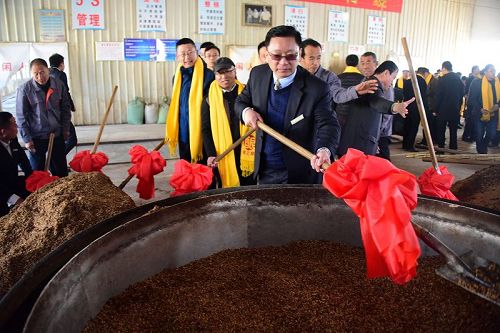 2017年11月28日，山东孟尝君酒业冬酿开窖仪式现场。 (55).jpg