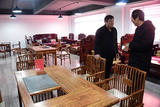2018年1月2日，总投资1000多万元的茌平党氏红木（枣木）家具城开业庆典现场 。 (63).jpg