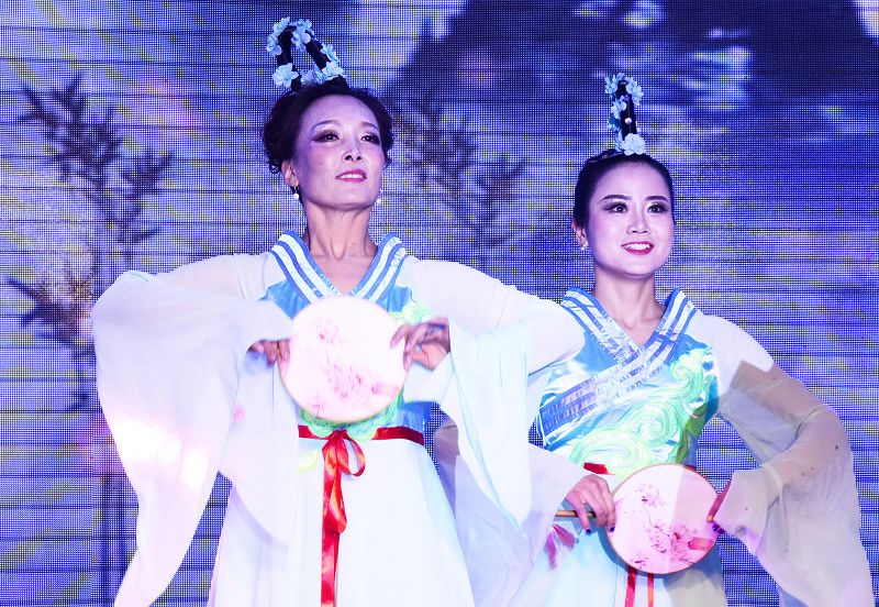 2018年2月8日，山东省茌平县春节联欢晚会现场。 (24).jpg