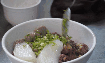 61775122-0D4F-472A-910A-565FF9AA1FAC.gif