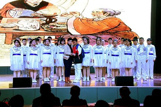 2018年12月10日，山东省聊城市家庭教育现场会茌平县实验中学汇报演出现场。 (24).jpg