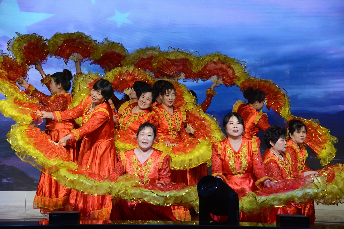 2020年12月30日，聊城市茌平区振兴街道庆元旦迎新年文艺汇演现场。 (8).JPG