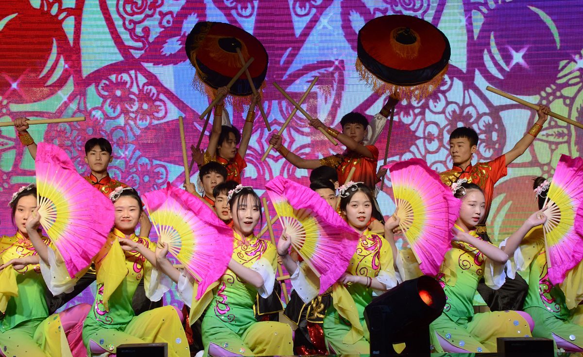 2020年12月30日，聊城市茌平区振兴街道庆元旦迎新年文艺汇演现场。 (5).JPG
