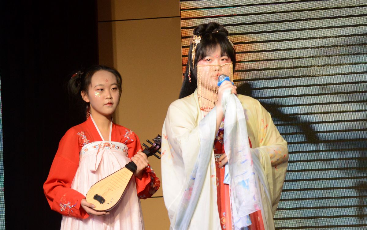 2020年12月31日， 茌平区茌平一中庆祝2021年元旦文艺汇演现场。 (33).JPG