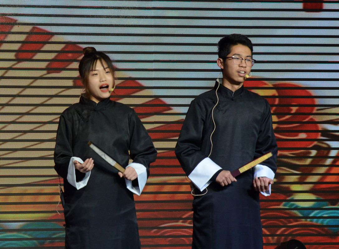 2020年12月31日， 茌平区茌平一中庆祝2021年元旦文艺汇演现场。 (68).JPG